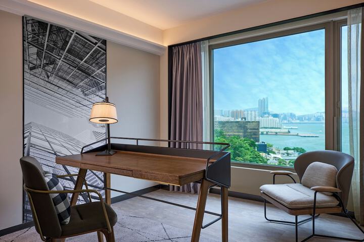 Room 30 of 153