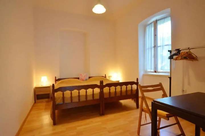 Room 3 of 12