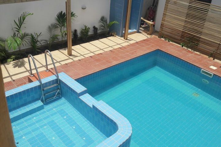 Pool 16 of 21