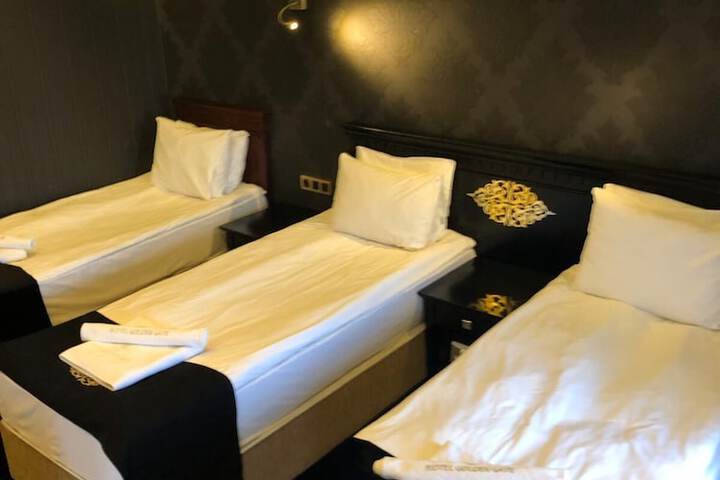 Room 3 of 72