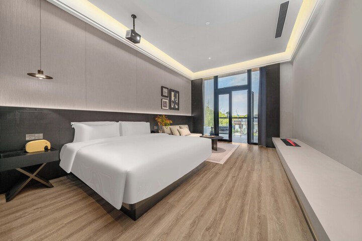 Room 29 of 64