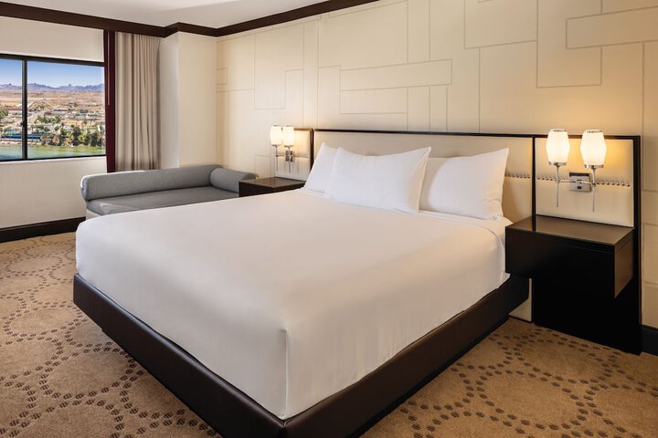 Deluxe King Bed Central Tower (23 of 35)