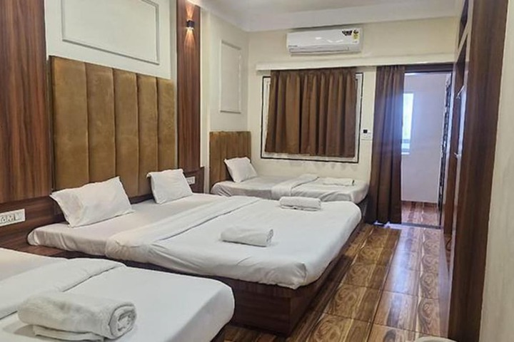 Room 10 of 21