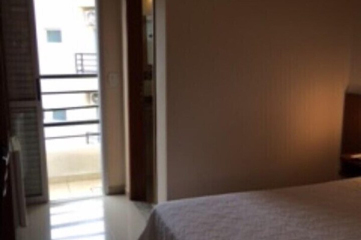 Room 9 of 44