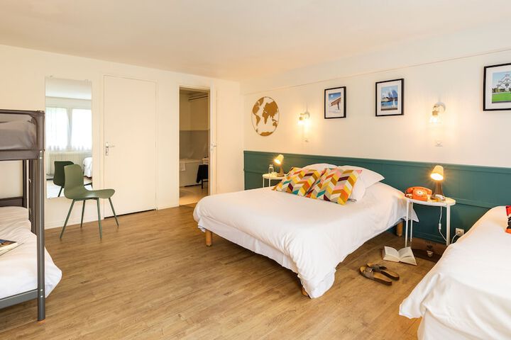 Room 6 of 29