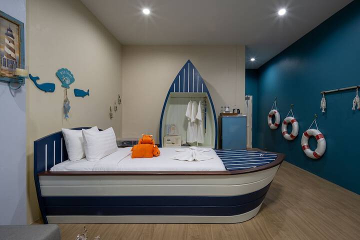Room 15 of 36