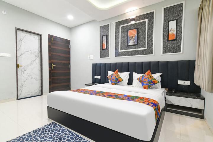 Room 15 of 34