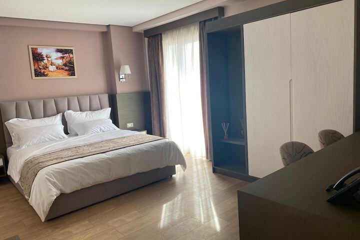 Room 25 of 113