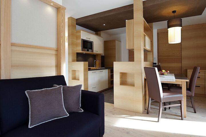 Room 3 of 69