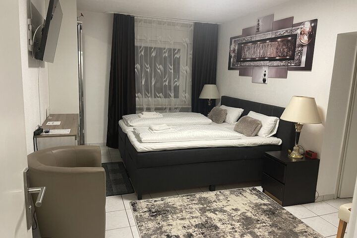 Room 5 of 41