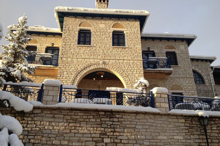 Hotel 52 of 71