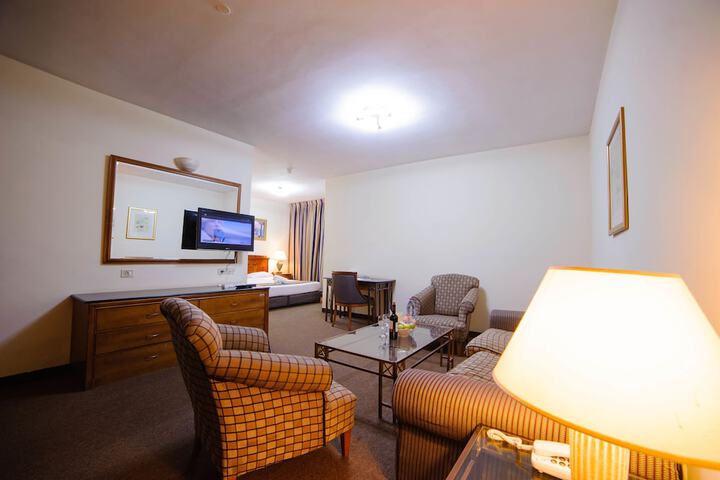 Room 11 of 29