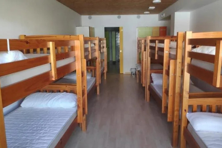 Room 5 of 17