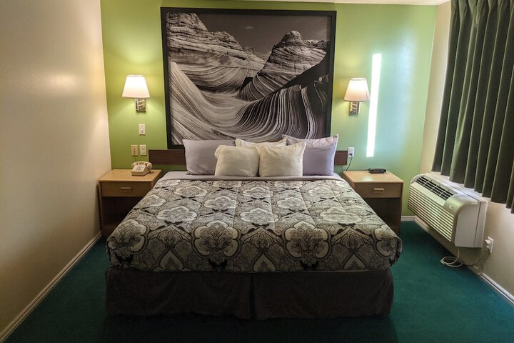 Room 38 of 83
