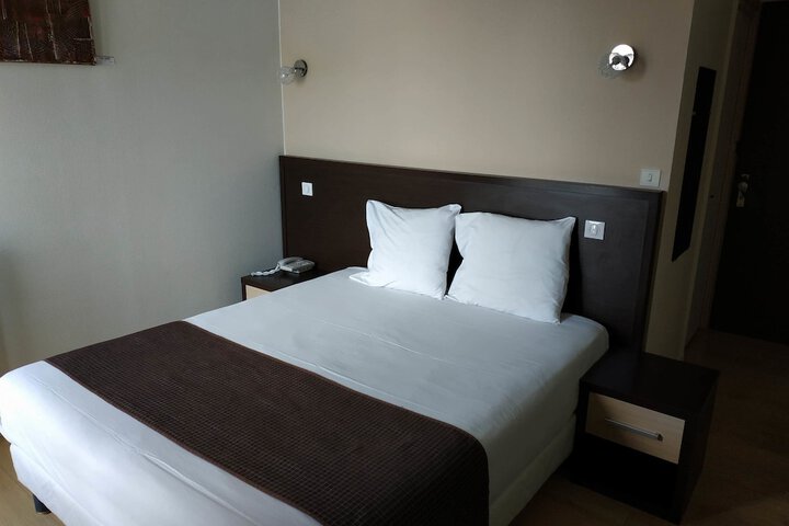 Room 7 of 43