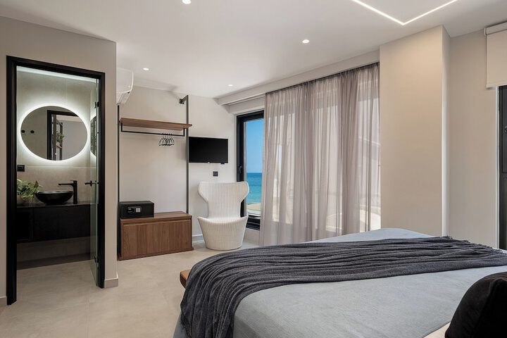 Room 19 of 70