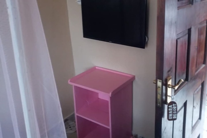 Room 5 of 15