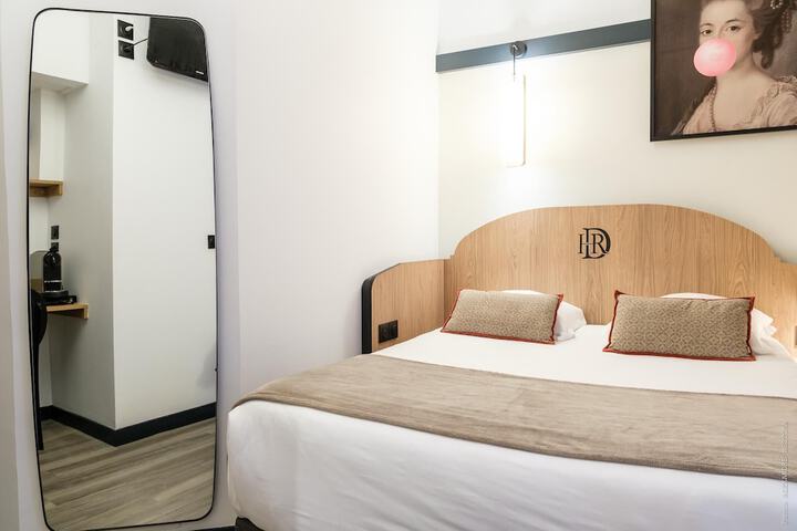 Room 42 of 79