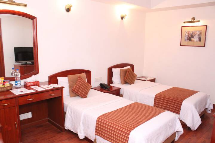 Room 9 of 15