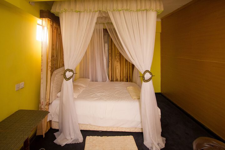 Room 26 of 27