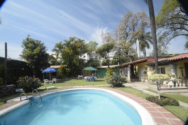 Pool 5 of 15
