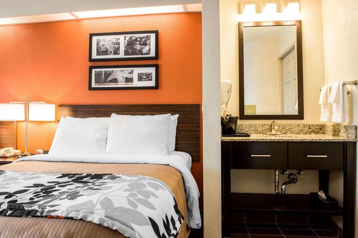 2 Double Beds (3 of 5)