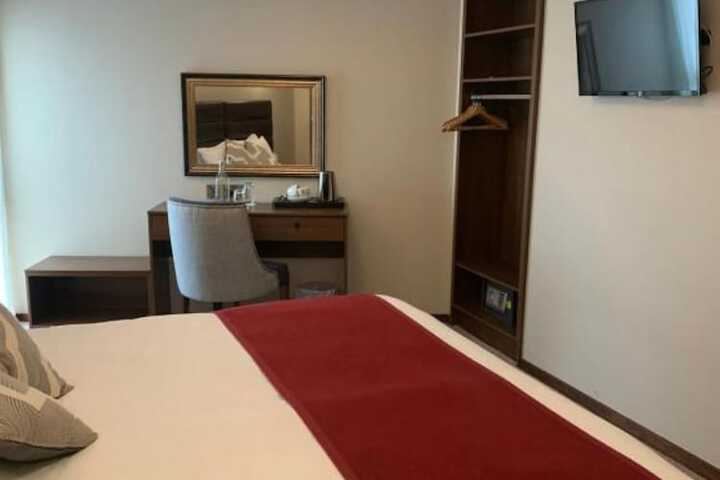 Room 14 of 31