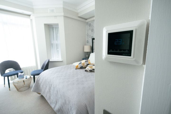 Room 9 of 85