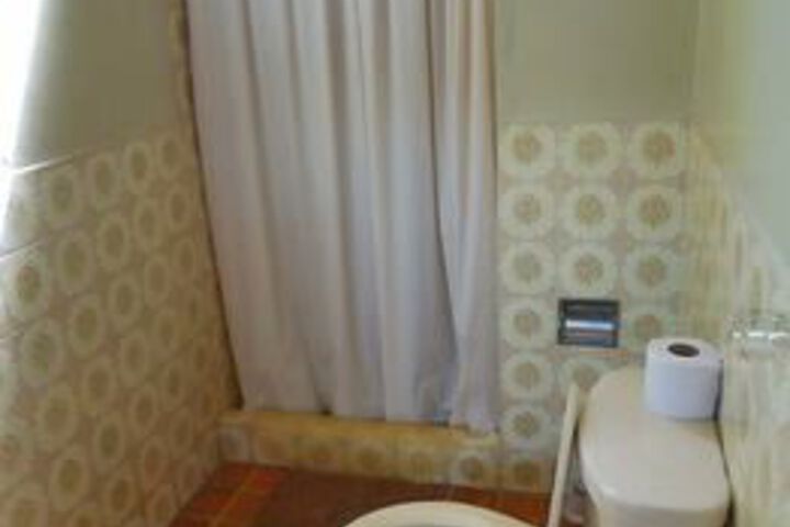 Room 2 of 36