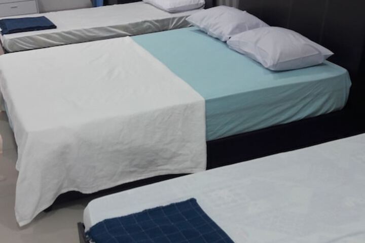 Room 4 of 12
