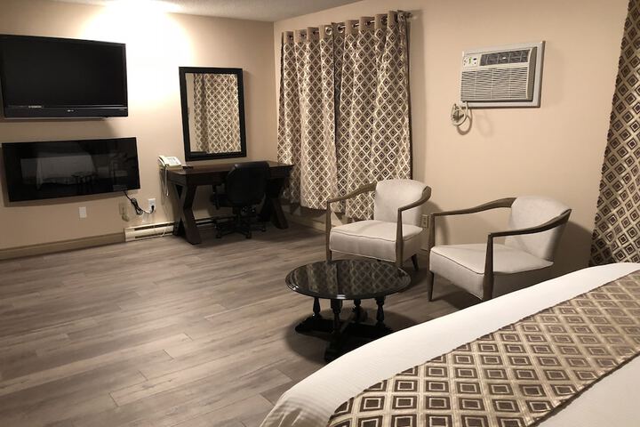 Room 9 of 44
