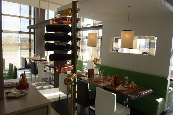 Dining Photos