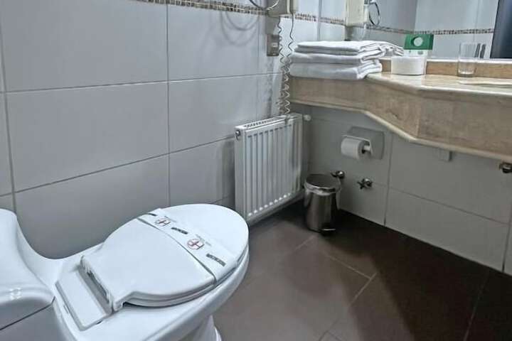Room 15 of 35