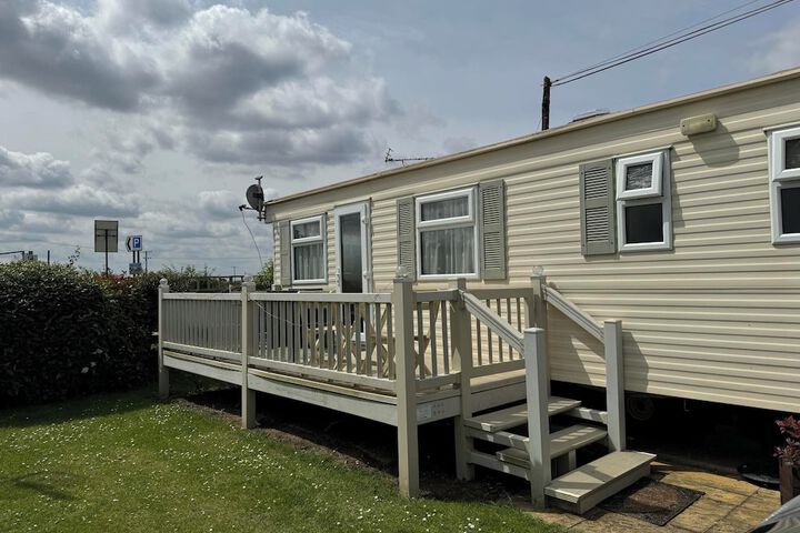 Family Caravan - Sleeps 8 - Pets Ok - Parking in King's Lynn