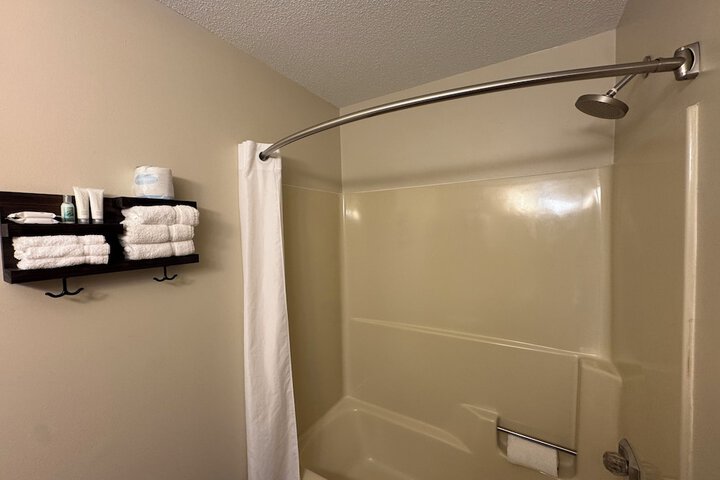 Room 14 of 115
