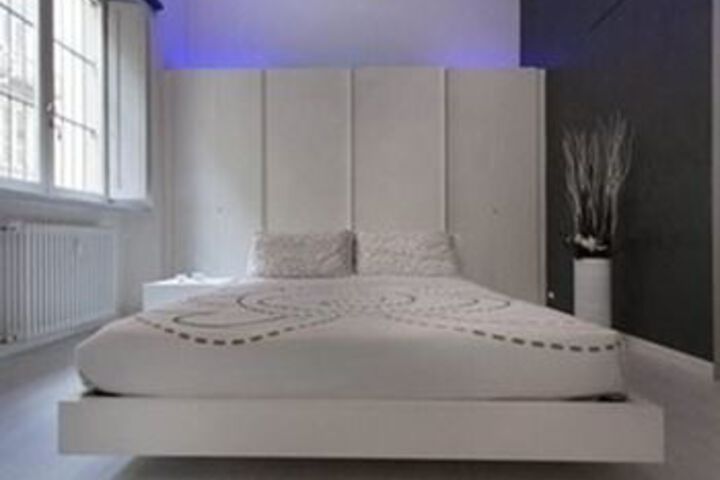 Room 12 of 21