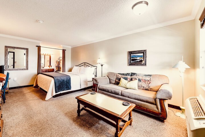 Room 3 of 26