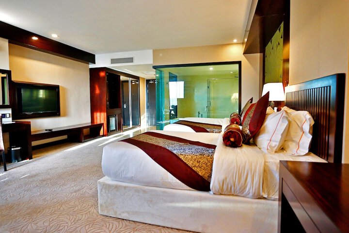 Room 7 of 50