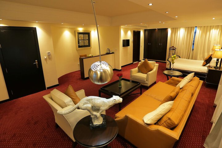 Room 28 of 52