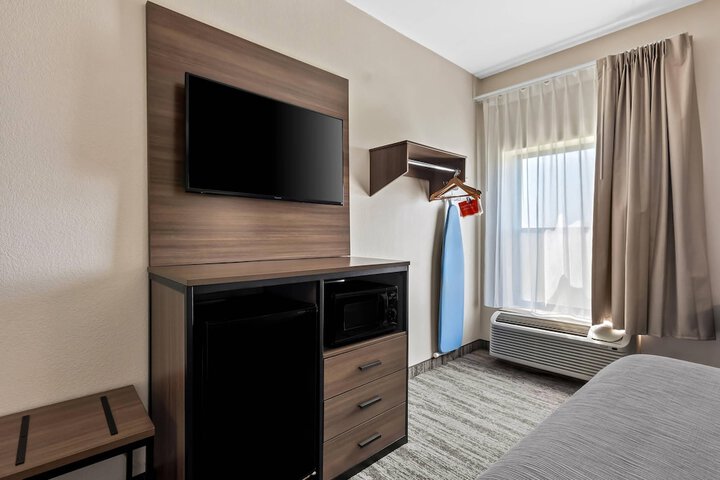 Room 11 of 43