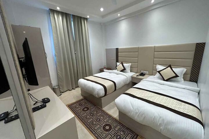 Room 22 of 40