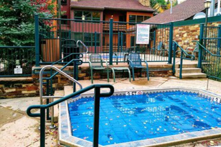 Pool 6 of 27