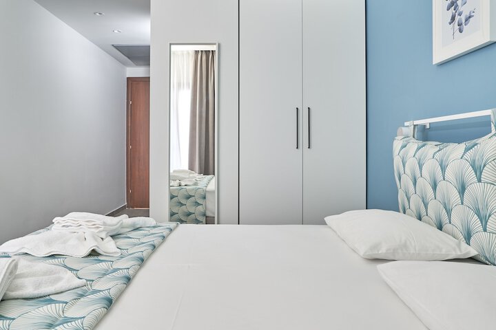 Room 7 of 78
