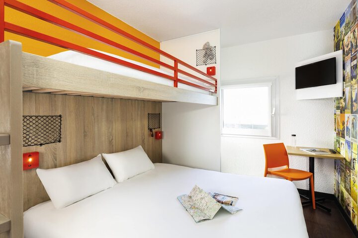 Room 20 of 40