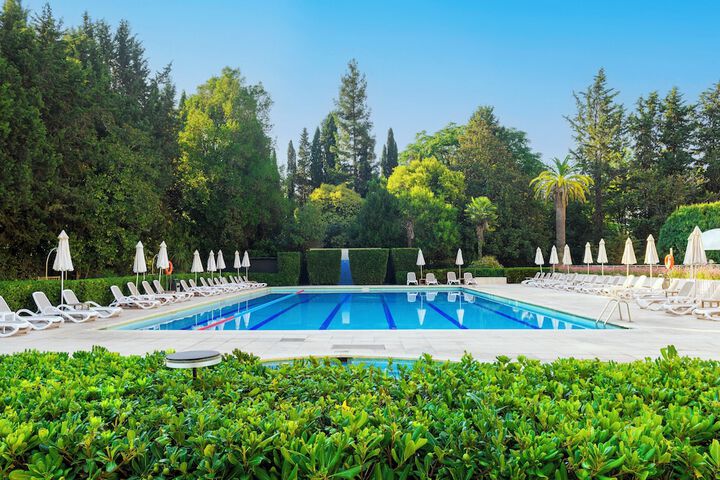 Pool 37 of 124