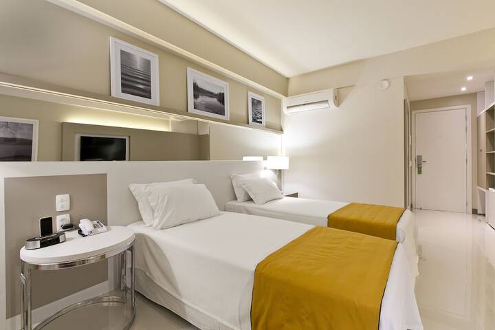Room 12 of 72