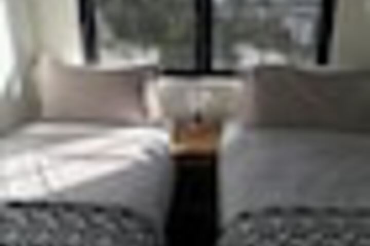Room 14 of 90