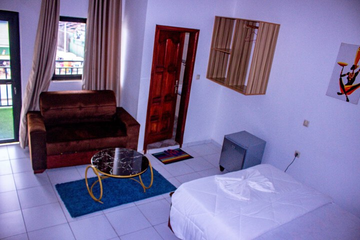 Room 5 of 22