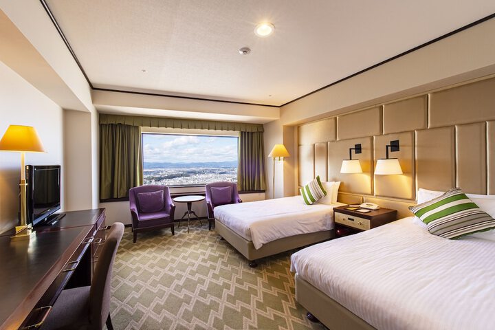 Room 27 of 89