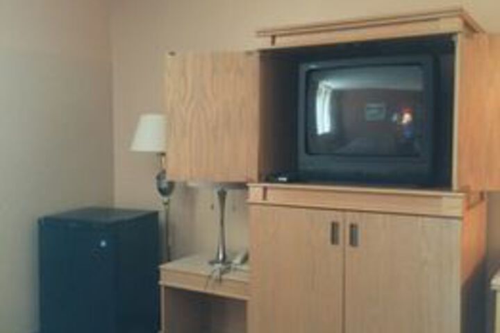 Room 4 of 25